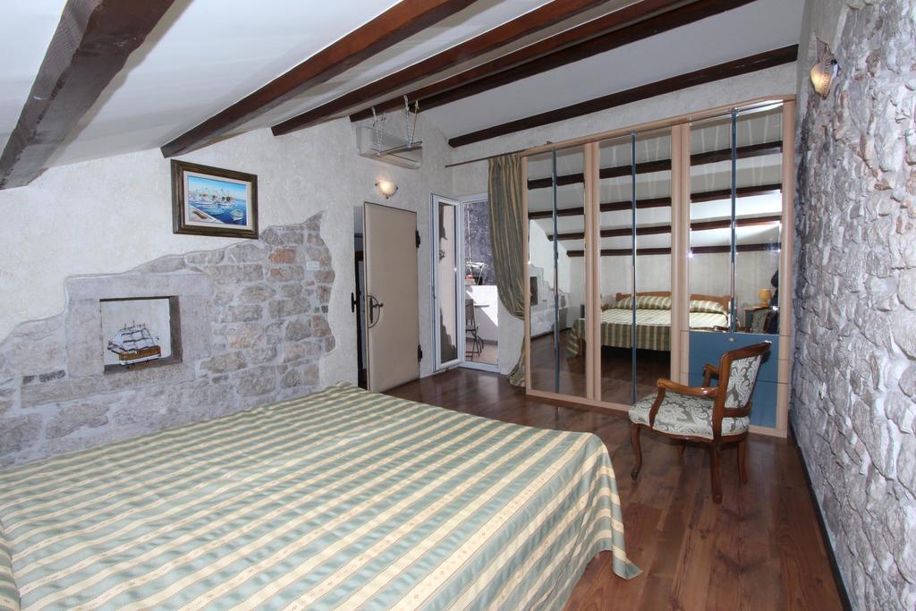 Apartment Midea Rovinj Exteriör bild